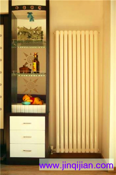 钢制暖气片防腐蚀性能与防腐剂密切相关，沙巴直播钢制暖气片远销欧洲